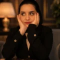 خانم نگار کهنسال